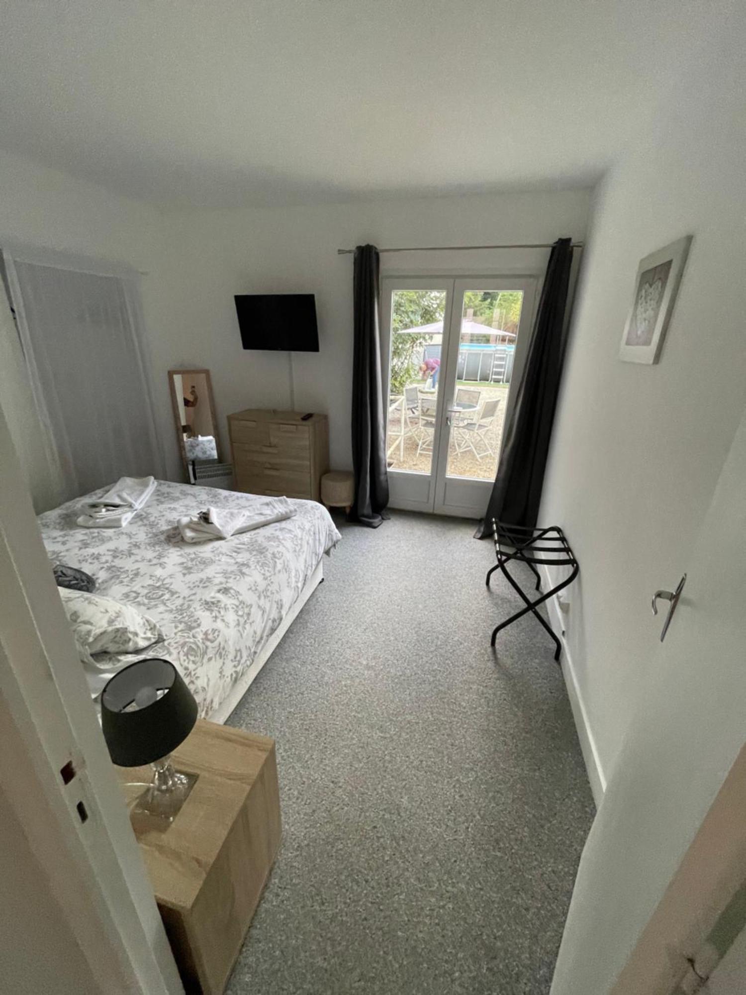 Vue Du Chateau D'Excideuil En Chambres エクステリア 写真