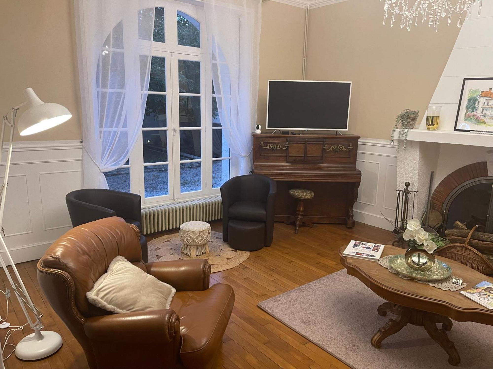 Vue Du Chateau D'Excideuil En Chambres エクステリア 写真