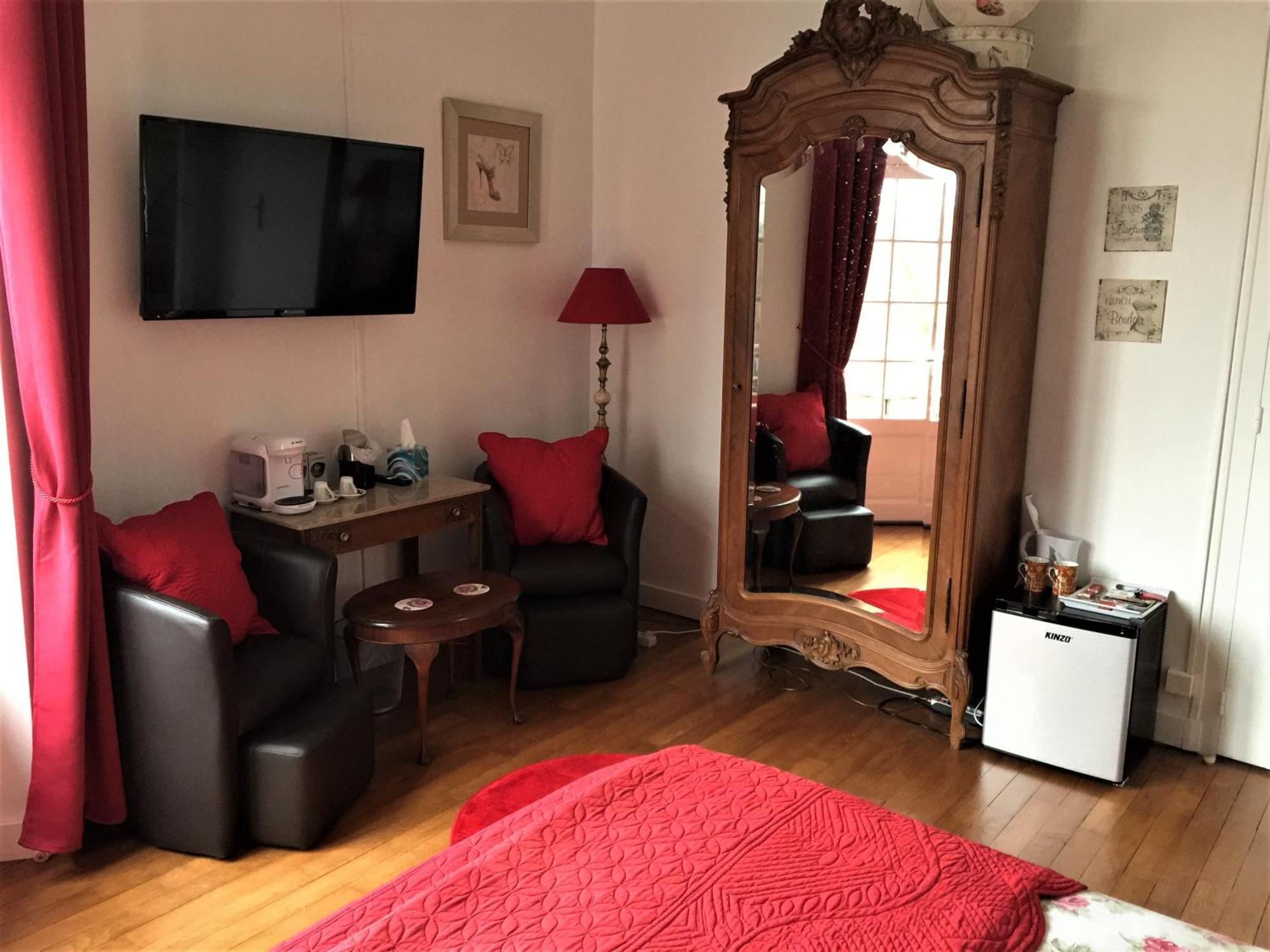 Vue Du Chateau D'Excideuil En Chambres 部屋 写真